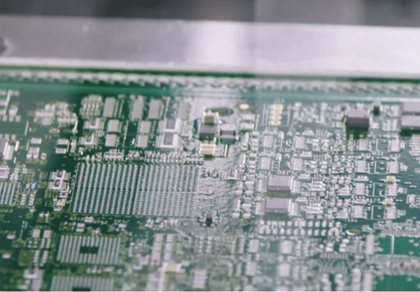 What are the advantages of blind, buried, and microvia technologies in 5G PCB manufacturing