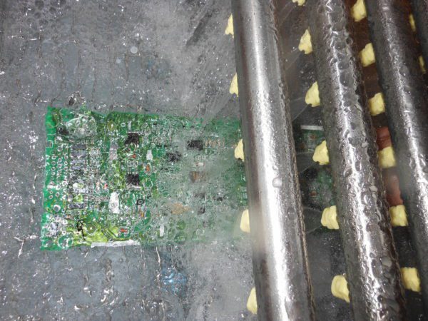 Batch Cleaning Process VS Inline Cleaning Process https://www.pcbtry.com/